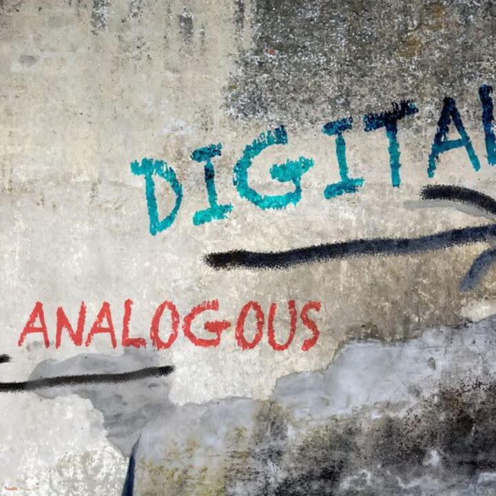 digital analogous